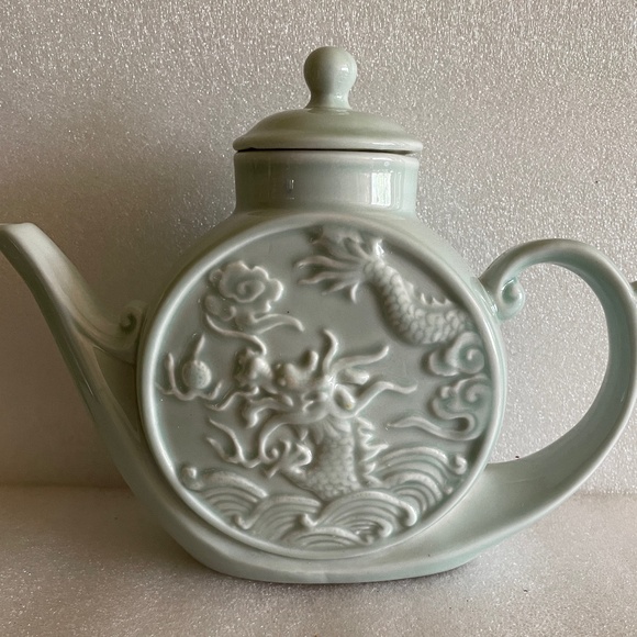 Elegant Celadon Teapot - Picture 1 of 9